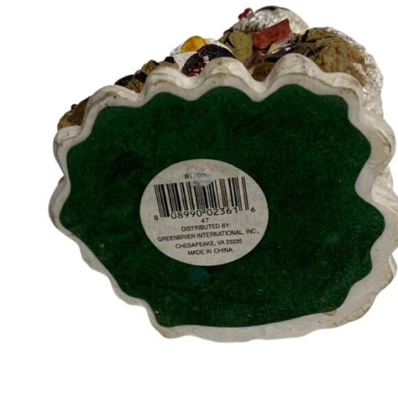 GREENBRIER INTERNATIONAL Christmas Bear Polystone Figurine Penguin - Picture 3 of 3